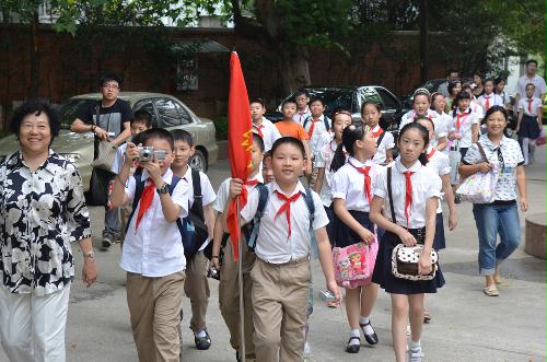 江蘇省檔案局舉辦“檔案中的紅色記憶”夏令營活動(dòng)